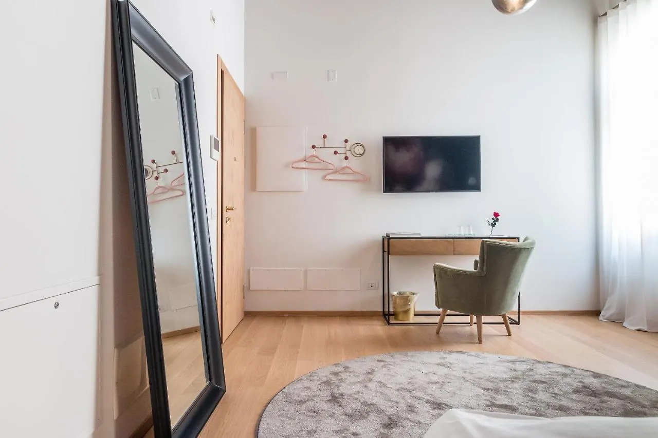 Blooms Botanical Rooms Padova Guest house